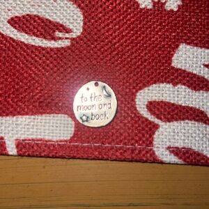 James Avery

"To the Moon and Back" Charm